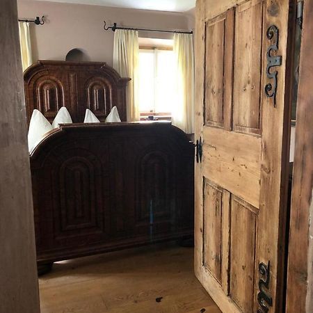 Zimmer In 400 Jahre Alten Bauernhaus アニフ エクステリア 写真